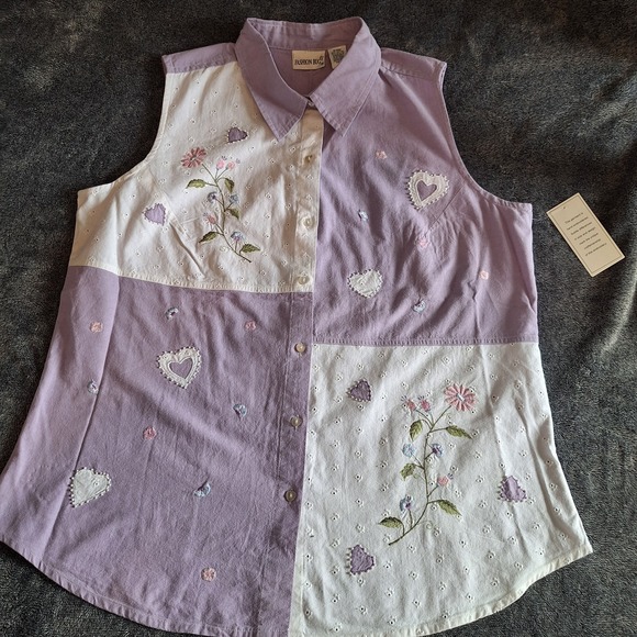 Fashion Bug Tops - VTG Fashion Bug Embroidered Blouse Womans 18/20 Purple/White Floral Heart Button
